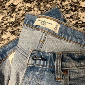 Abercrombie & Fitch baggy mid rise jeans